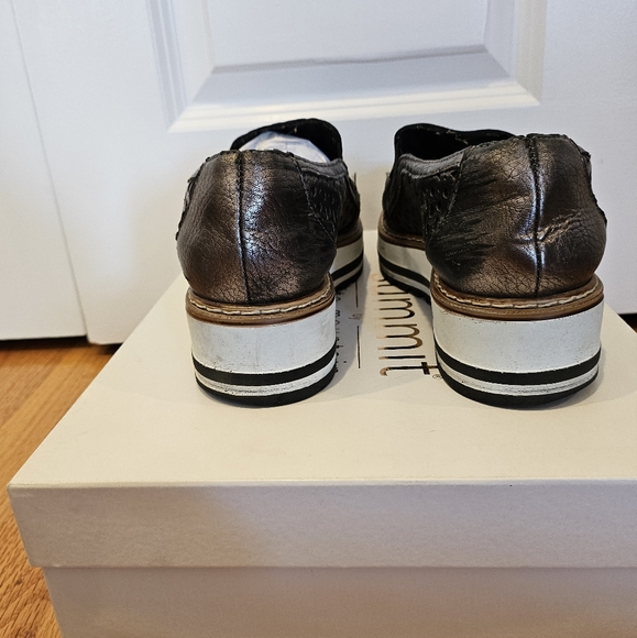 SUMMIT BY WHITE MOUNTAIN | Braxton Perforated Platform Metallic | Size 39 - Picture 7 of 10